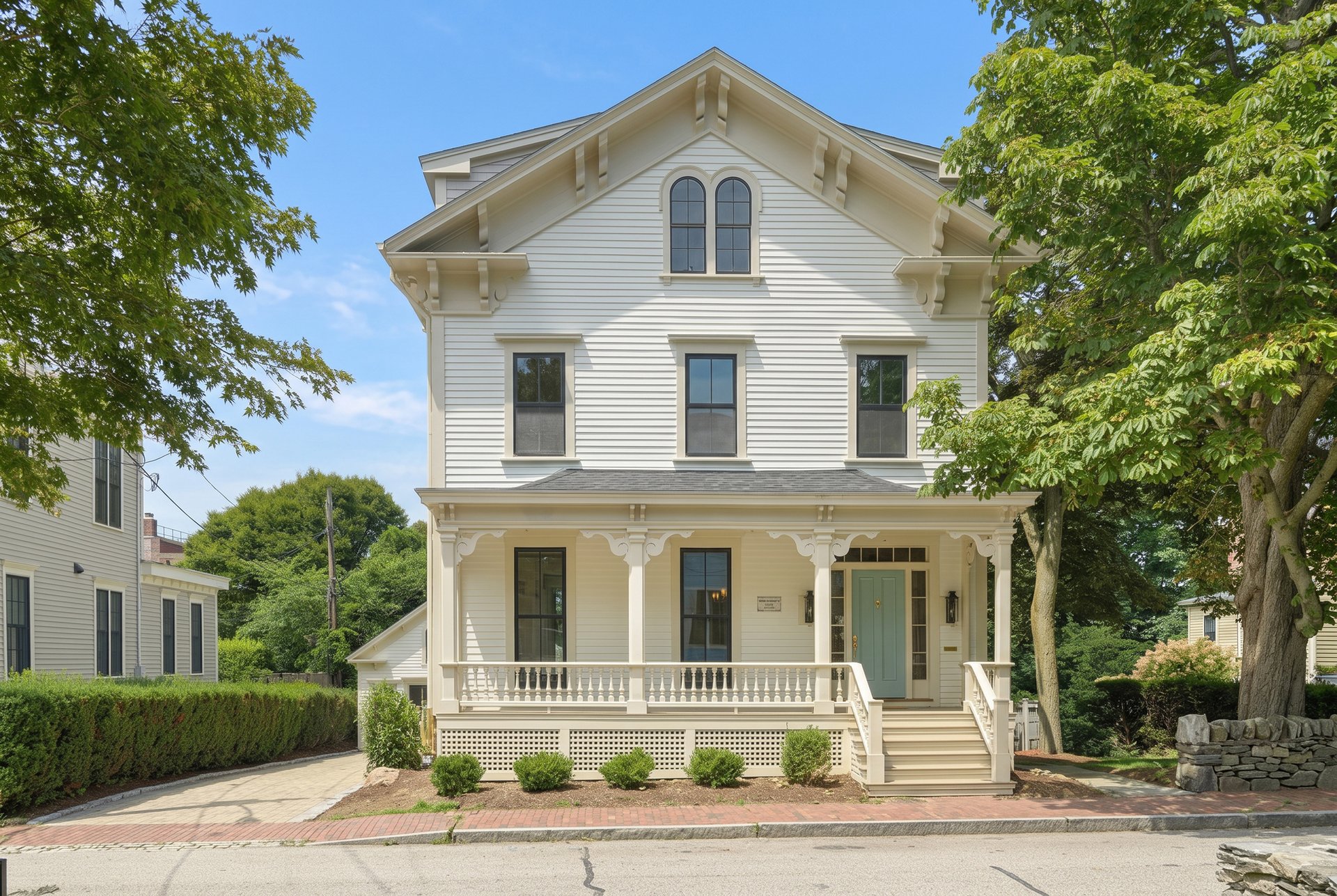 Mt Vernon Street - Newport RI